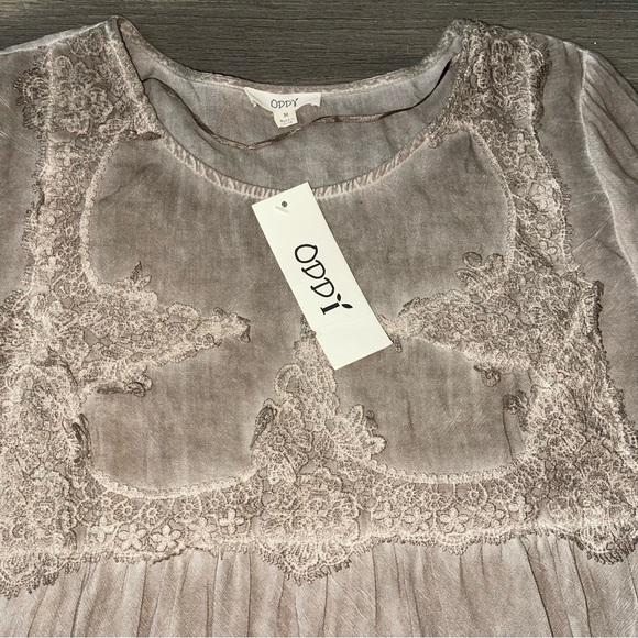 Boho Chic Blouse with Ruffles – Cream Color, Long Sleeves - Picture 5 of 5